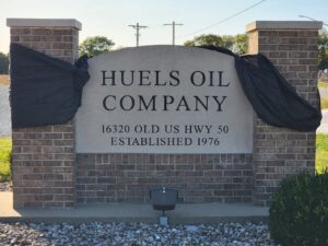 Kevin-Kampwerth-Carlyle-IL-Death-Huels-Oil-Company-longtime-employee-died-in-an-accident-300x225